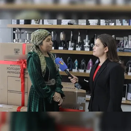 «Mening yurtim» telekanalining 11 yilligiga bag‘ishlangan aksiyada g'olib bo'lgan Sirdaryolik Shoxida Yusupovaga maishiy texnikalar to'plami yetkazib berildi