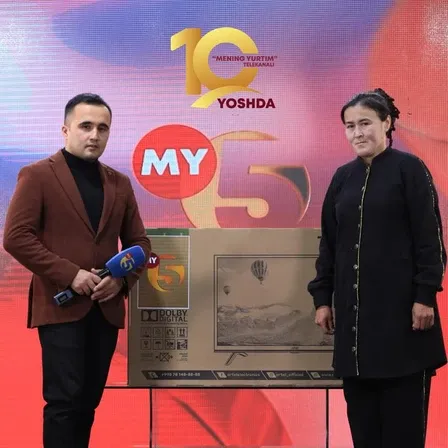 🎉 «Mening yurtim» telekanalining 10 yilligiga bag‘ishlangan aksiyada g'olib bo'lgan fargʻonalik Bozorova Roxilaxonga televizor yetkazib berildi 🫡